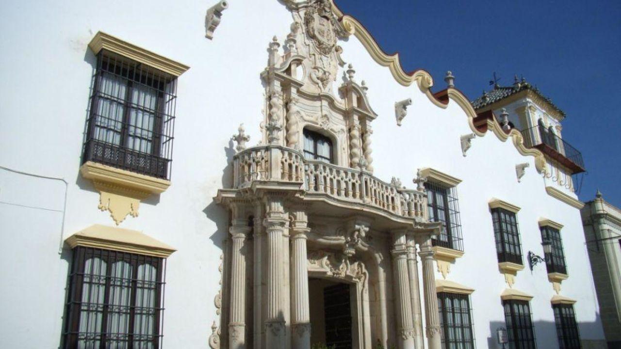 Palacio Marques De La Gomera Осуна Экстерьер фото